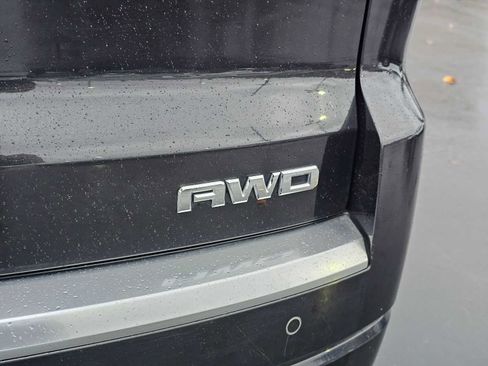 Used 2014 GMC Acadia Denali image 17