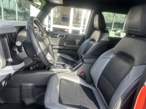 Used 2023 Ford Bronco Big Bend w/ Sasquatch Package image 11