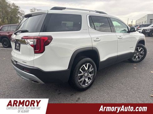 Used 2023 GMC Acadia SLT image 4