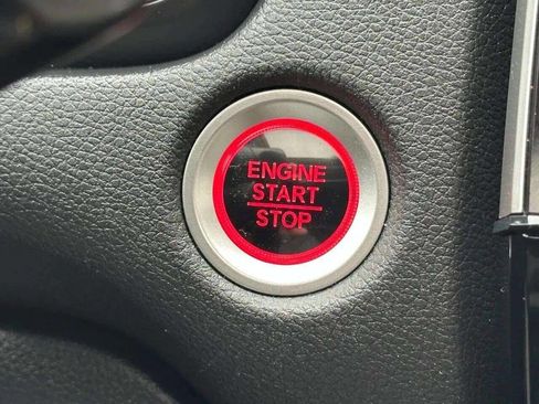 Used 2017 Honda CR-V EX image 11