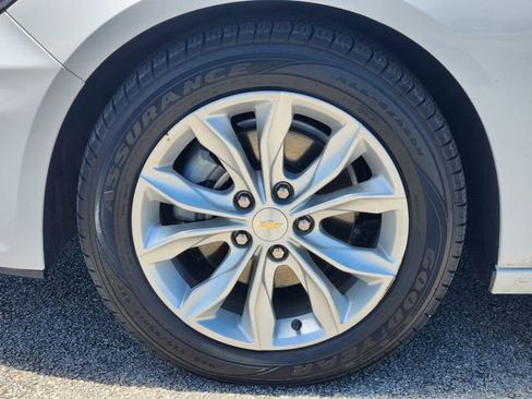 Used 2024 Chevrolet Malibu LT FWD image 7