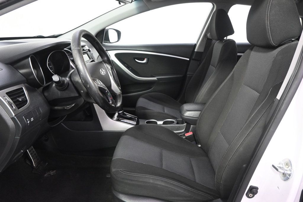 Used 2016 Hyundai Elantra GT w/ Option Group 02 FWD image 13