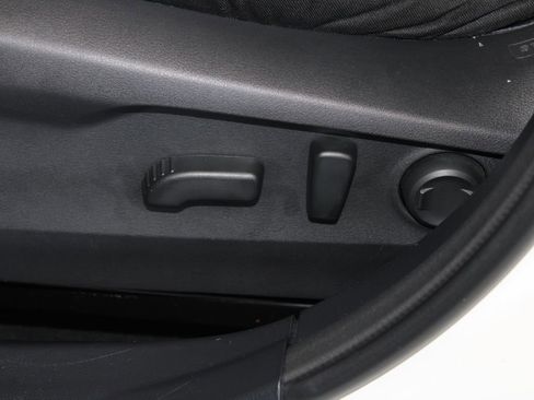 Used 2023 Subaru Outback Premium AWD/4WD image 34