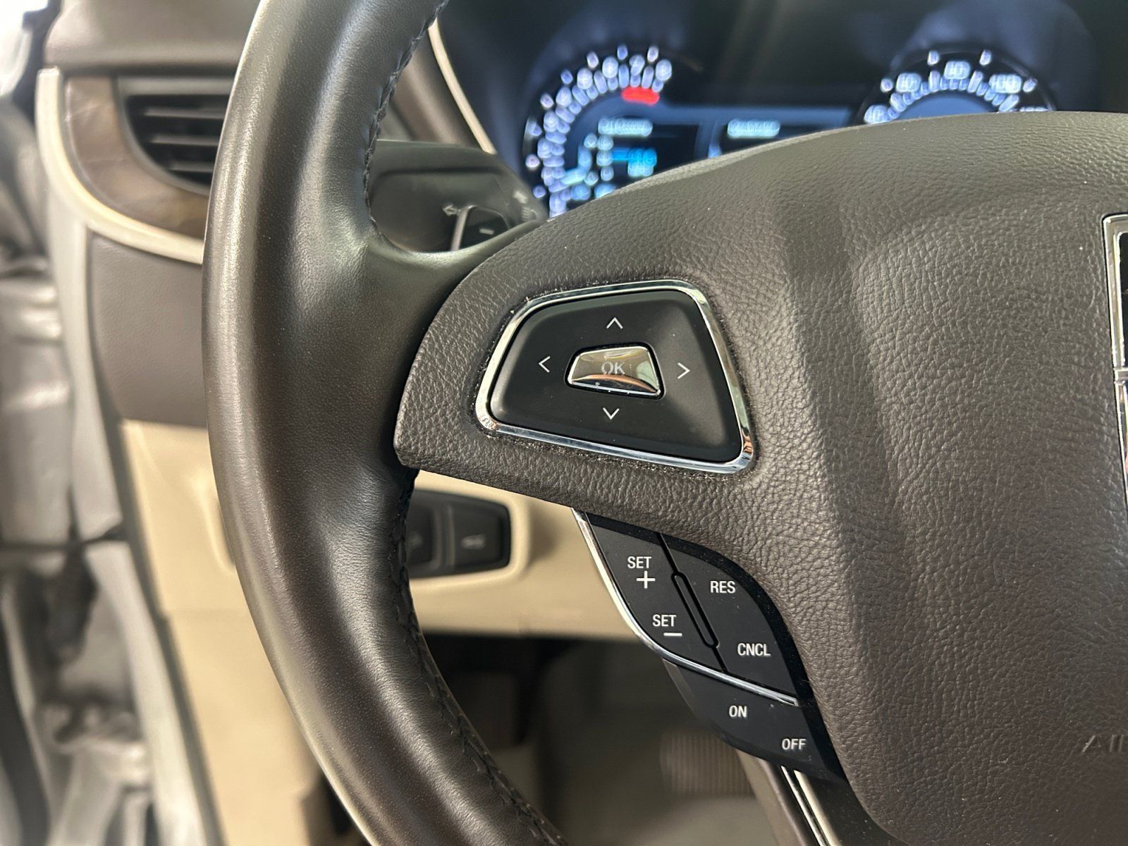 Used 2019 Lincoln MKC Reserve w/ MKC Climate Package FWD image 19