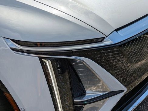 New 2026 Cadillac Lyriq Luxury image 9