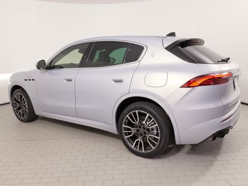 Used 2023 Maserati Grecale GT AWD/4WD image 14