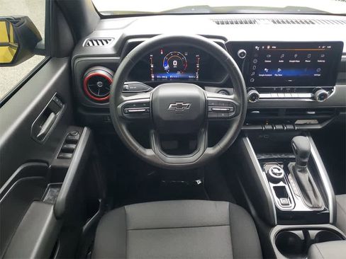 Used 2023 Chevrolet Colorado Trail Boss w/ Technology Package image 15