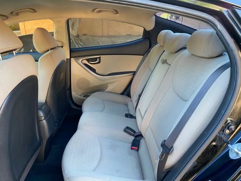 Used 2016 Hyundai Elantra SE FWD image 36