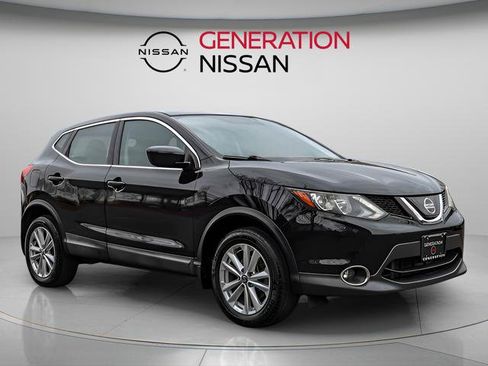 Used 2019 Nissan Rogue Sport S w/ Appearance Package image 1
