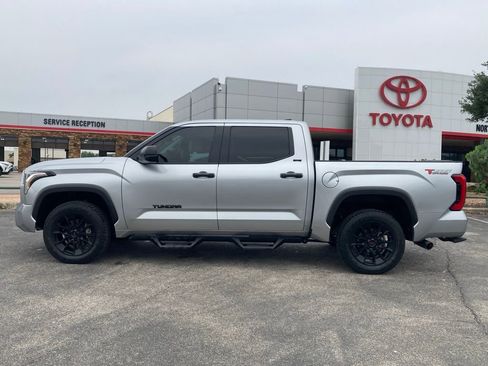 Used 2023 Toyota Tundra SR5 AWD/4WD image 8