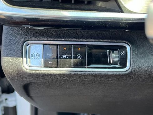 Used 2024 Buick Envision Preferred AWD/4WD image 26