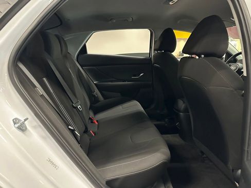 Used 2024 Hyundai Elantra SEL FWD image 28