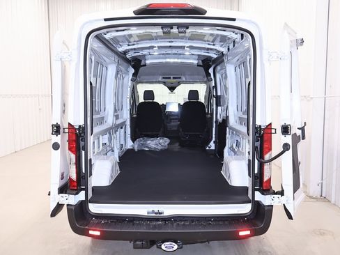 New 2026 Ford Transit 250 148 Medium Roof image 27