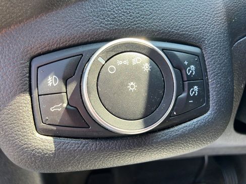 Used 2018 Ford Escape SE FWD image 14