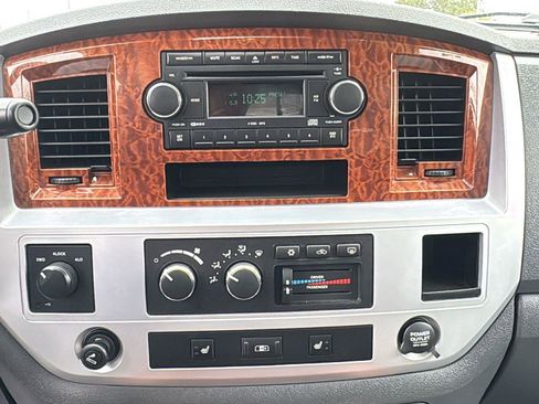 Used 2006 Dodge Ram 2500 Truck Laramie image 17