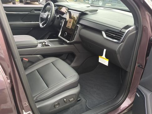 Used 2026 GMC Acadia Elevation w/ Black Edition FWD image 29