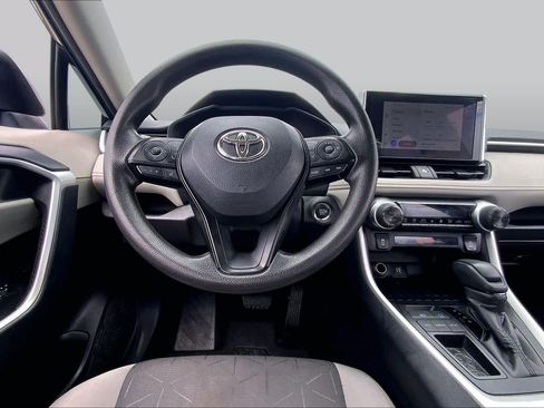 Used 2025 Toyota RAV4 XLE FWD image 6