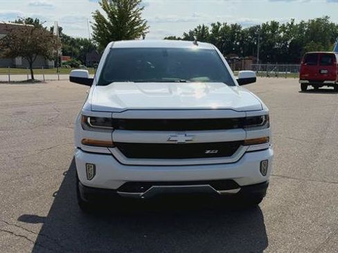 Used 2017 Chevrolet Silverado 1500 LT w/ All Star Edition AWD/4WD image 3
