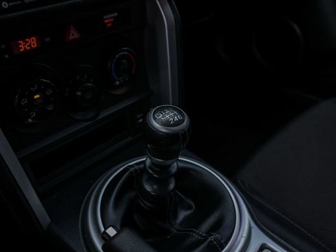 Used 2017 Toyota 86 image 57