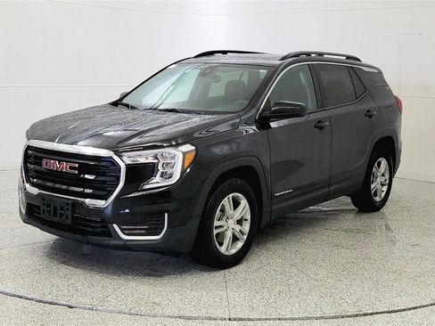 Used 2022 GMC Terrain SLE w/ Driver Convenience Package AWD/4WD image 3