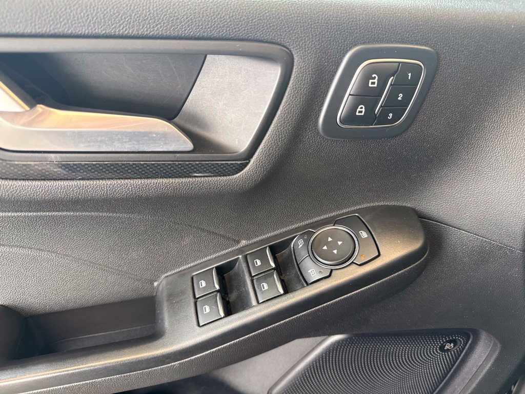 Used 2023 Ford Escape ST-Line Elite w/ Premium Technology Package AWD/4WD image 17