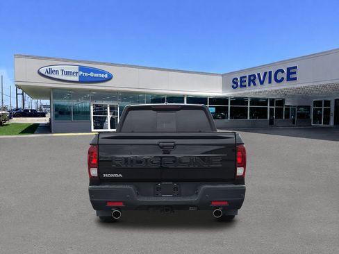 Used 2024 Honda Ridgeline Black Edition image 7