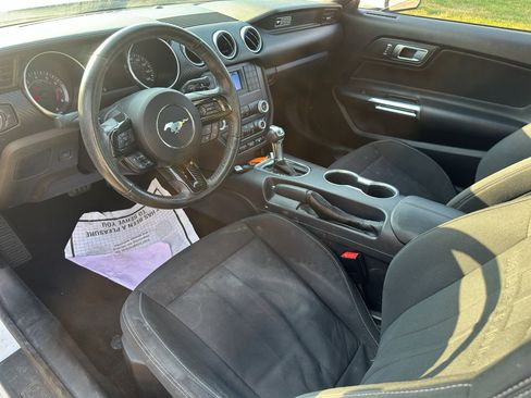 Used 2020 Ford Mustang Coupe RWD image 16