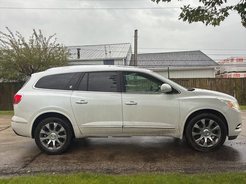 Used 2017 Buick Enclave Leather w/ Enclave Tuscan Edition FWD image 4