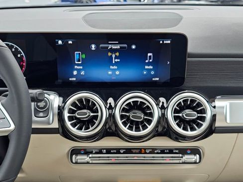 New 2026 Mercedes-Benz GLB 250 4MATIC image 37