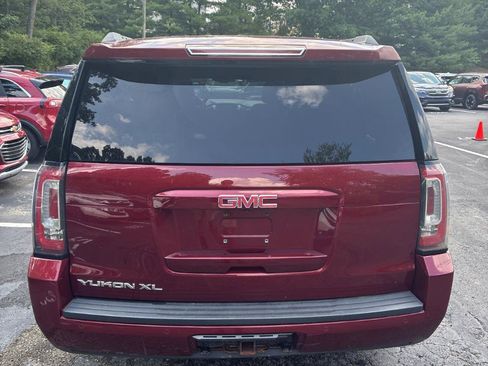 Used 2018 GMC Yukon XL SLT w/ Premium Edition AWD/4WD image 4