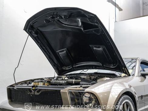 Used 2005 Ford Mustang GT image 40