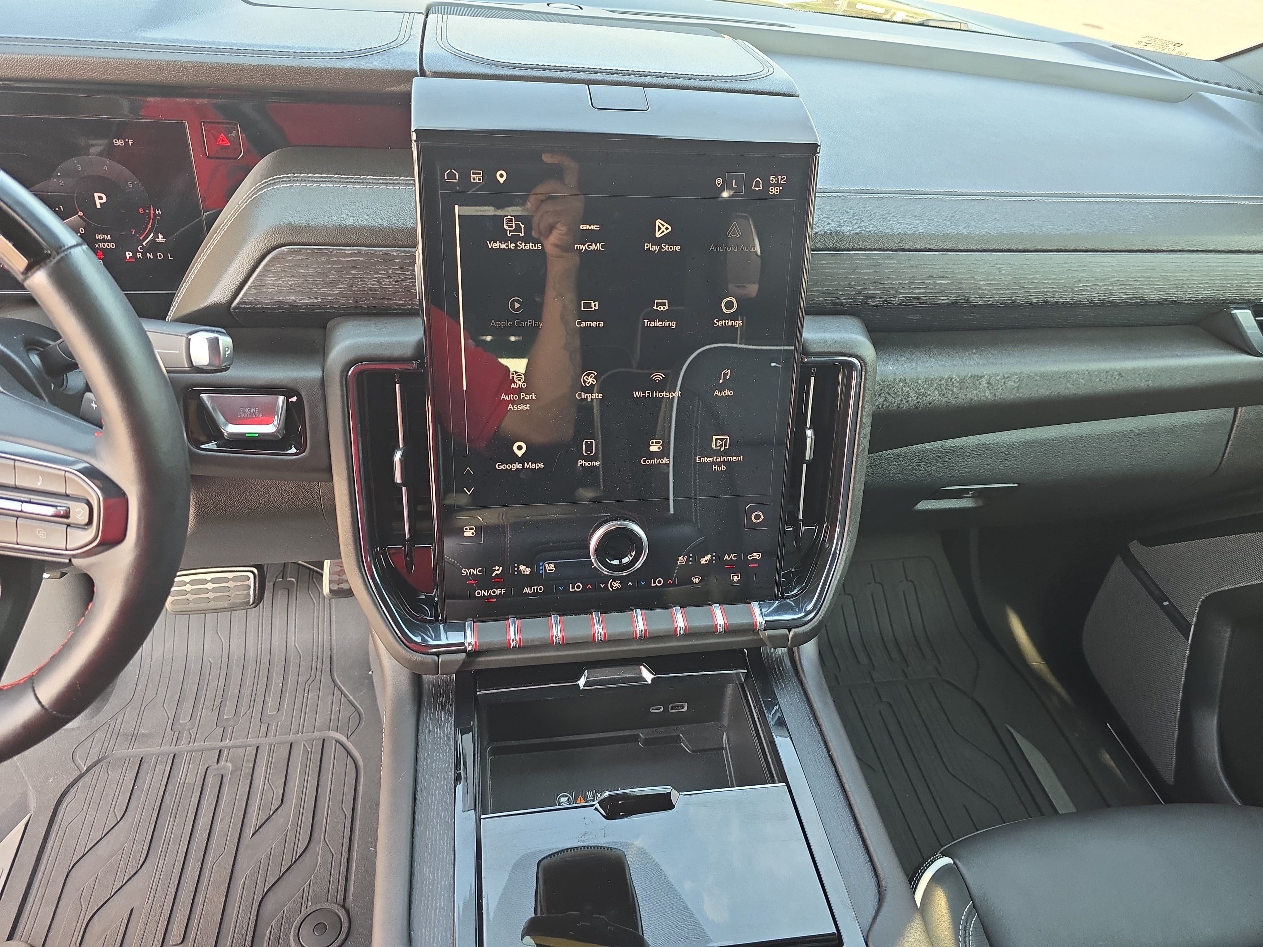 Used 2025 GMC Yukon AT4 Ultimate w/ LPO, Floor Liner Package AWD/4WD image 20