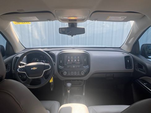 Used 2022 Chevrolet Colorado W/T w/ WT Convenience Package AWD/4WD image 17