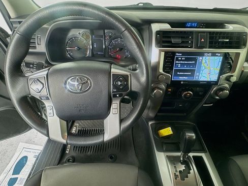 Used 2021 Toyota 4Runner SR5 Premium image 11