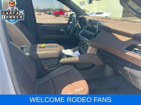 Used 2023 Chevrolet Suburban High Country w/ Premium Package AWD/4WD image 9