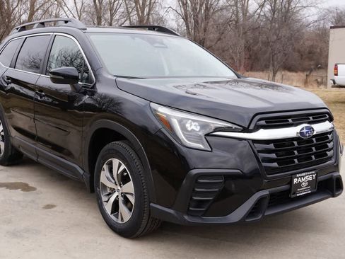 Certified 2023 Subaru Ascent Premium w/ Convenience Package image 10