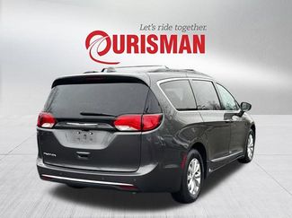 Used 2017 Chrysler Pacifica Touring-L video 2