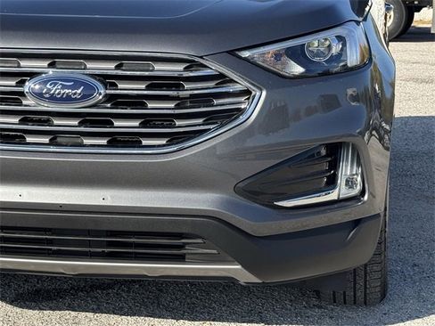 Used 2022 Ford Edge SEL w/ Convenience Package image 9
