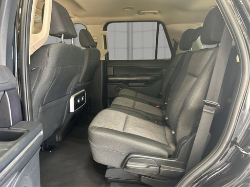 Used 2024 Ford Expedition XLT AWD/4WD image 10