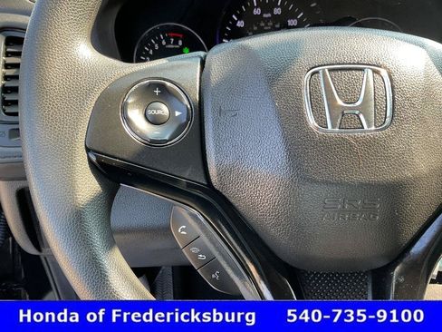 Certified 2019 Honda HR-V LX image 33
