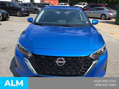 Used 2024 Nissan Sentra SV FWD image 2