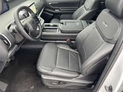 New 2025 Ford Expedition Platinum w/ Stealth Performance Package image 18