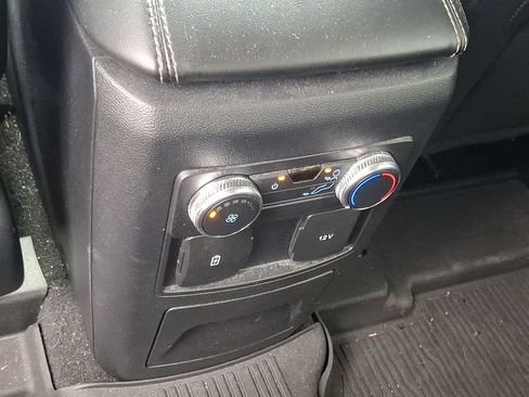 Used 2022 Ford Explorer XLT w/ Equipment Group 202A AWD/4WD image 12