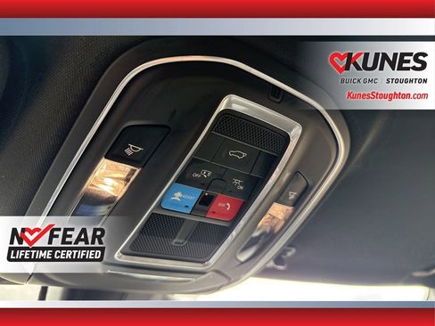 Used 2022 Jeep Wagoneer Series III w/ Rear Seat Video Group 1 AWD/4WD image 39