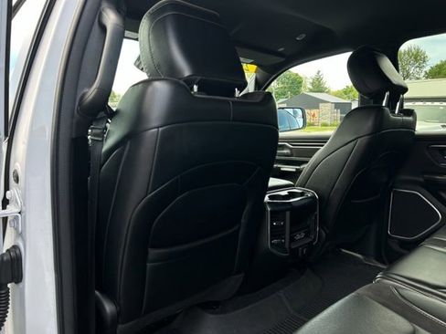 Used 2023 RAM 1500 Laramie AWD/4WD image 19