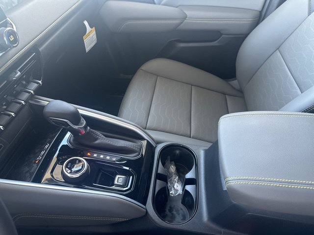 New 2026 Chevrolet Colorado ZR2 w/ Technology Package AWD/4WD image 18