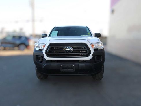 Used 2020 Toyota Tacoma SR image 11