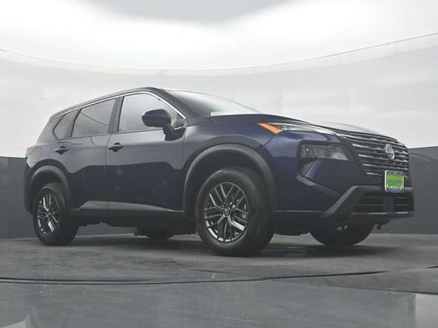 Used 2026 Nissan Rogue SV FWD image 26