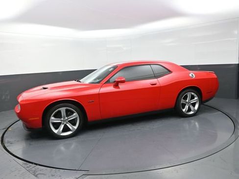 Used 2016 Dodge Challenger R/T RWD image 48