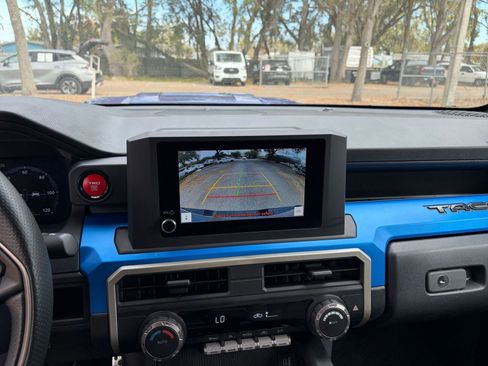 Used 2024 Toyota Tacoma TRD Sport image 21
